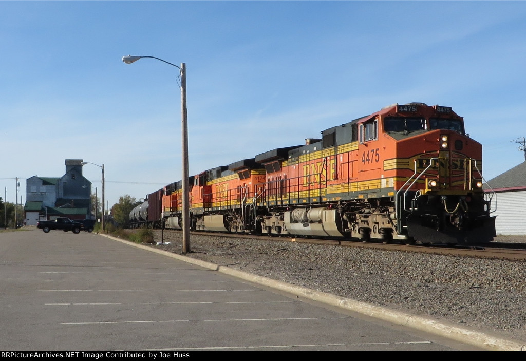 BNSF 4475 East